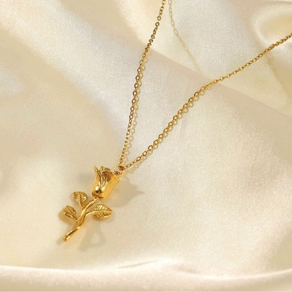 Gold Rose Pendant Necklace - Gold Jewelry - Picture 2 of 4